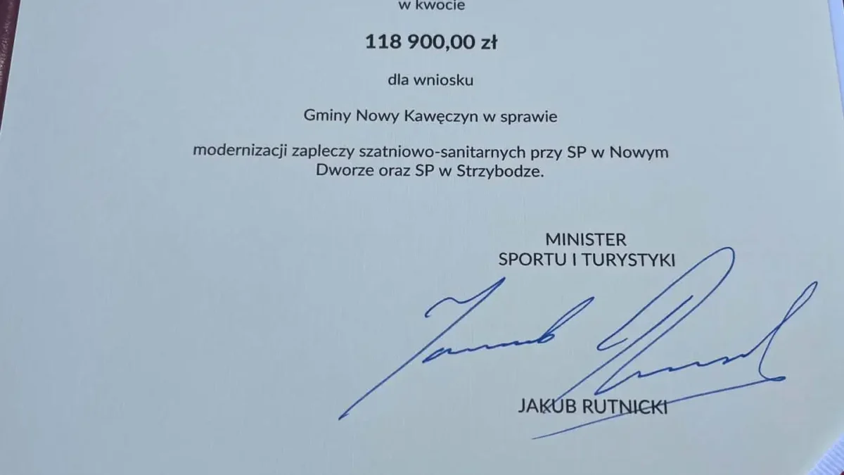 Gmina Nowy Kawęczyn z dofinansowaniem na modernizację szatni przy szkołach
