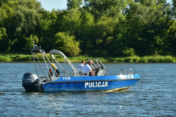 Wspólne patrole Policji i Straży Rybackiej nad skierniewickimi akwenami