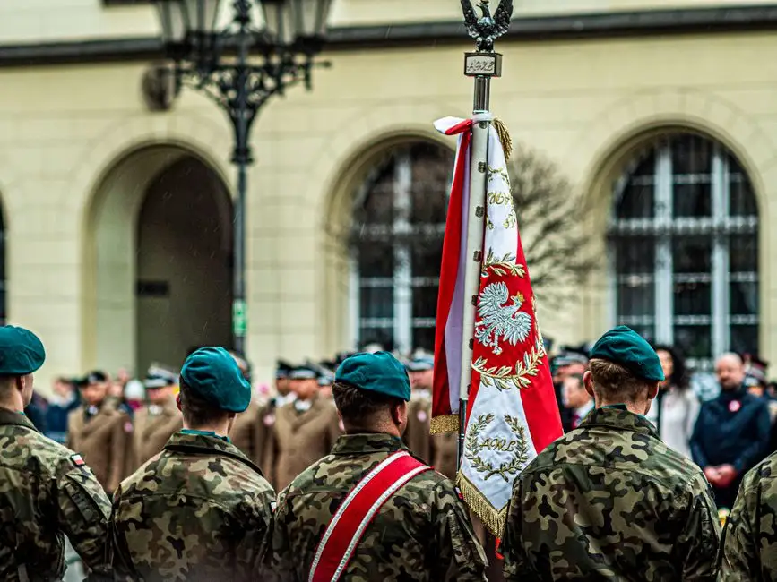 Skierniewice uczciły Święto Wojska Polskiego – uroczystości na placu Jana Pawła II