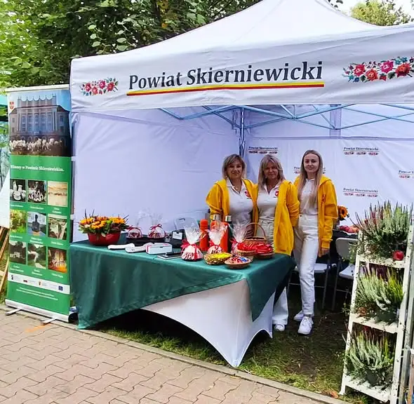 Powiat Skierniewicki na finałowych Dożynkach Wojewódzkich w Brzezinach