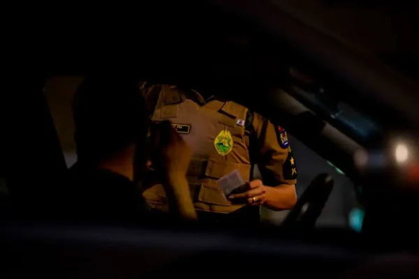 14-latek prowadził auto, matka siedziała obok. Sprawa trafi do sądu